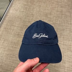 Sea island navy hat no tags but brand new